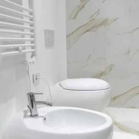 New And Recently Renovated One Bedroom - Checkprofile * Rome