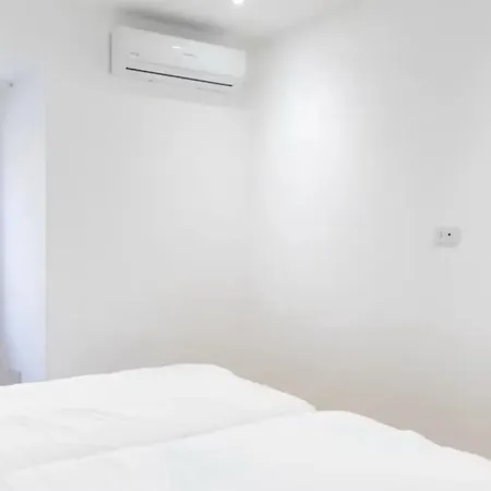 New And Recently Renovated One Bedroom - Checkprofile * Rome