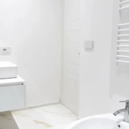New And Recently Renovated One Bedroom - Checkprofile Rzym